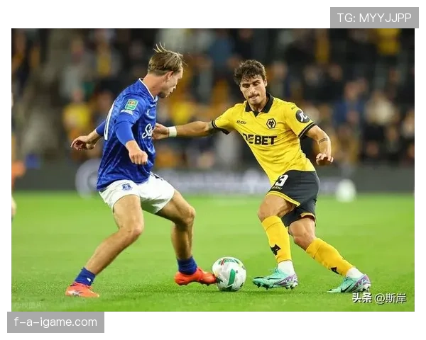 卡诺斯关键建功助球队逆转,英超状态回暖引关注 卡诺斯关键建功助球队逆转,英超状态回暖引关注