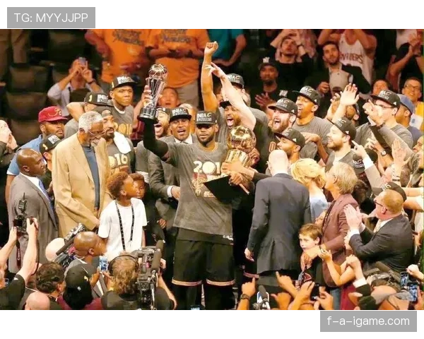 詹姆斯职业生涯回顾：从高中天才到传奇，辉煌能否延续引关注