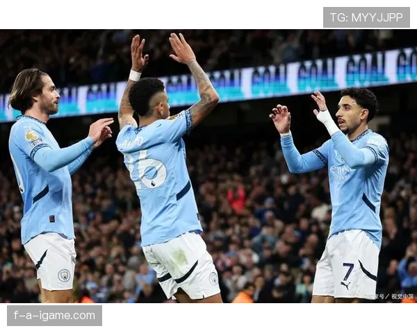 埃弗顿开局低迷,主帅战术调整初显成效士气回升 埃弗顿开局低迷,主帅战术调整初显成效士气回升