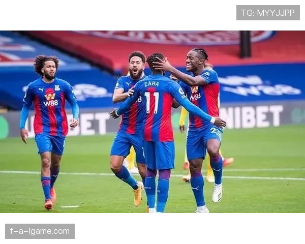 水晶宫进攻套路解析:战术执行与近期表现走势清晰 水晶宫进攻套路解析:战术执行与近期表现走势清晰